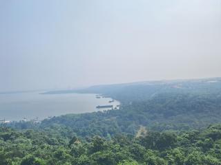 Premium 2BHK -10 min to GOI airport & beach -Pool access -Balcony with city view - Dabolim - 3