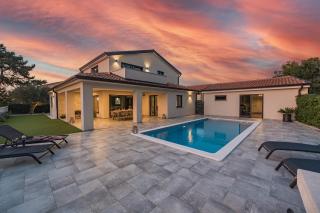 SPECIAL OFFER! NEW LUXURY APARTMENT with pool, fitness, outdoor bar&grill - Buje - 9