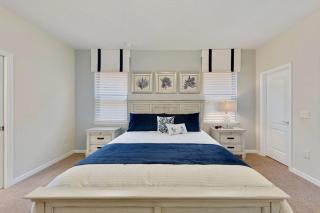 Indulge in a Lakefront Retreat 9 Bedrooms and World-Class Amenities - Kissimmee - 1