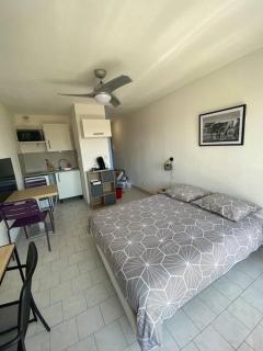 Studio clim parking dhuoda - Nimes - 1