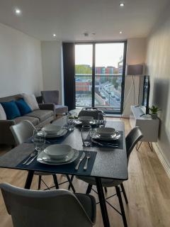 Elmardi Residence - 2 Bedroom Apartment City Centre - Birmingham - 5