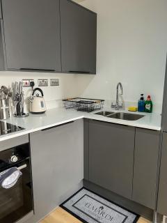 Elmardi Residence - 2 Bedroom Apartment City Centre - Birmingham - 6