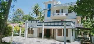 Varkala AC 3Bhk hammocks courtyard patio - 9