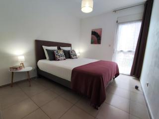 Neptune Appart T3 avec Grande Terrasse et Parking Privé, Proche des Plages, Saint Gilles Les Bains - Saint-Gilles-les-Bains - 8