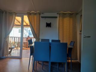 superbe mobil home 6/8 pers,clim, sans vis a vis dans camping 4* espace aquatique - Vias - 6