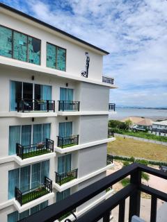 LHC HOTEL AND RESORT - Pattaya - 9