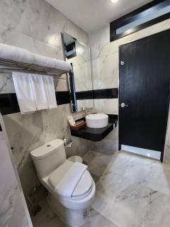 LHC HOTEL AND RESORT - Pattaya - 1