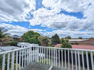 4 Bedrooms Escape, close to CBD - Rotorua - 9