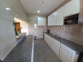 Modern, fully equipped 1-bed Apt - Oyibi - 9