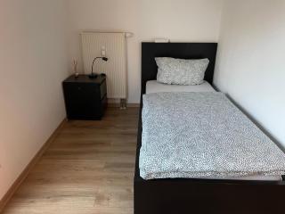 Ferienwohnung mit 2 Zimmer, Küche, Bad, in Saarbrücken - Saarbrücken - 9