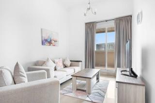StoneTree - Furnished 1BR with Spacious Balcony - Dubai - 0
