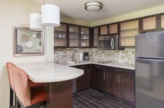 Staybridge Suites Canton by IHG - North Canton - 7