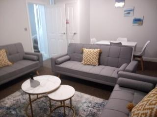 Cosy & Spacious 4 Bedroom House with Free Parking in Birmingham - 6