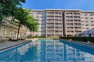 Fun-cozy-spacious family suite that sleeps 8. - 9