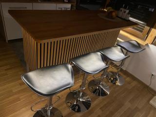 Unter dem Dach mit Parkplatz - 0