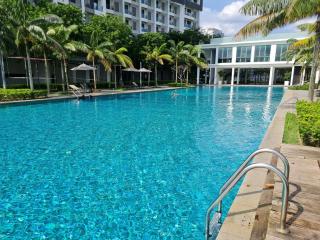 The Urban Getaway at Cybersquare - 1