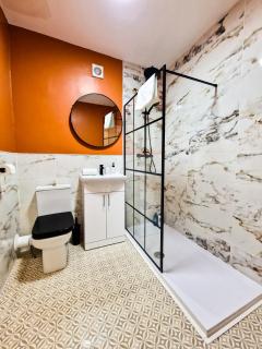 Modern and spacious apartment! - Liverpool - 3