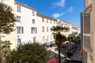 Les Suites R Bonaparte - Appartements de standing au cœur de la vieille ville piétonne - 1