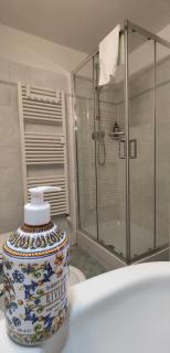 Gemme Fiorentine Apartments in front of the train station 5 minutes from the centre Free parking - 5