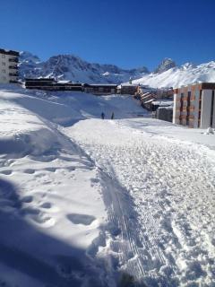 Ski in-Ski out! Spacious & Stylish Apartment for 8 in the heart of Lavachet - Tignes - 2