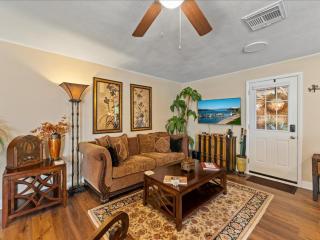 College Park-Orlando 5Star Villa Oasis - Home Away From Home - QUIET Neighborhood-PRIVATE Botanical Courtyard - mins from EOLA,DT, Winter Park - Free Parking & EV Plug In - Orlando - 1
