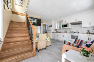 Three bedrooms new laneway house near public transit - Vancouver - 4