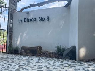 La finca no. 8 - 0