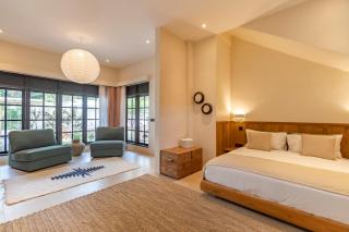 Villa Jodoh - Exciting Chic 4BR Stylish Villa Near Seminyak, Perfect for a Trendy Getaway - Kerobokan - 6