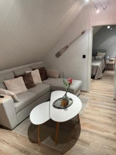 Sandys-Beachhouse EM 2024 Stadion -16 Fahrminuten Ferienwohnung Abtei Brauweiler Business Küche Klima Parken Relax Travel Work Köln Nähe - Pulheim - 9