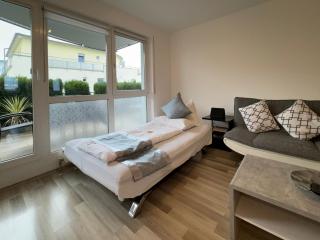 3 Zimmer Apartment in S-Bahn Nähe, 76 qm, max 5 Pers, 30qm Dachterasse, Garage, Internet 1000 MBit - Gärtringen - 3
