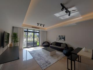 Minimalist 2 Bedroom Apartment with Garden - Cairo - 0