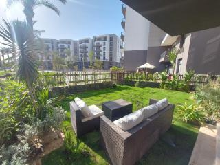 Minimalist 2 Bedroom Apartment with Garden - Cairo - 4