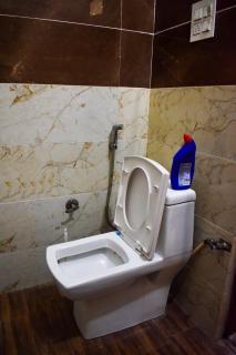 Cozy 1 BHK with Free Pickup. - Amritsar - 3