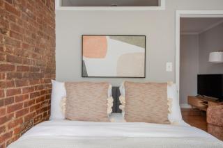 West Village 1br w wd nr park NYC-1275 - New York - 1