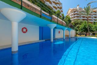Elegant 2 BDRM Penthouse with BBQ and Pools - Marbella - 7