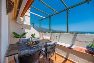 Elegant 2 BDRM Penthouse with BBQ and Pools - Marbella - 5