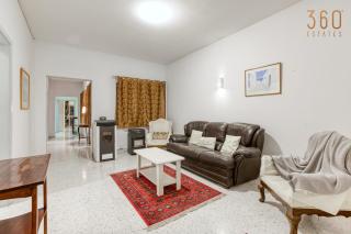 A beautiful seafront 3BR home in Tower Road Sliema by 360 Estates - 2