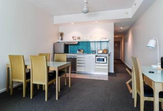 Pool level apartment with City Views, Twin Share - 5
