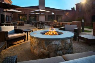 Courtyard by Marriott Boston Norwood/Canton - Norwood - 1