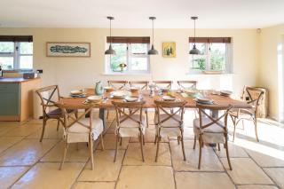 Peaceful Riverside Five Bed Cottage in Somerset - 1