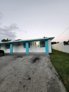 Hostel Beds & Sheets FLL AIRPORT - Dania Beach - 2