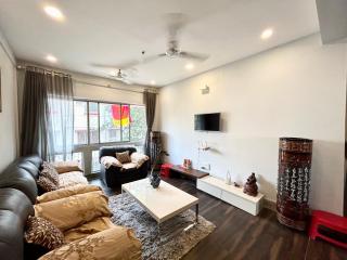 Lavish 2BHK Apartment in Ballygunge Place with Daily Housekeeping - Calcutta - 0