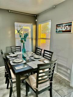 Cozy Private room with Shared bathroom Inside a house - Phoenix - 1