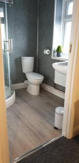 Comfort Stay Sussex 5-bed - 2