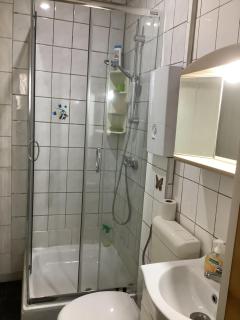 Schönes großes Zimmer 1 Et Parkplatz nach Verfügbarkeit - Essen - 8