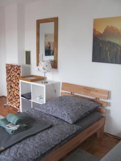 #1Gemütliches ruhiges sonniges Balkonzimmer mit Gemeinschaftsbad W-Lan Airport nah Late Night Check in Haus Nr 9,5 - Trunkelsberg - 1