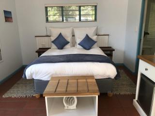 BlueSky Arniston Guest House - Arniston - 2