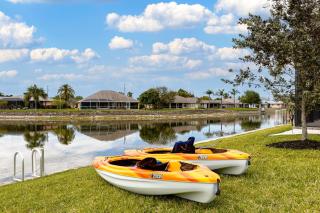 BRAND NEW Paradise with never ending Sunsets - Villa Chillax N Sunsets - Roelens Vacations - Cape Coral - 3