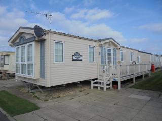 Golden palm : Vogue 6 Berth, Central Heated, Enclosed Veranda - Chapel Saint Leonards - 0