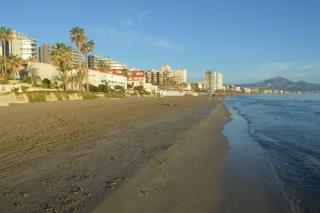 Maravilloso Apartamento AMANECER CABO a pie de playa y mar en CHALET ROQUETES - Alicante - 3